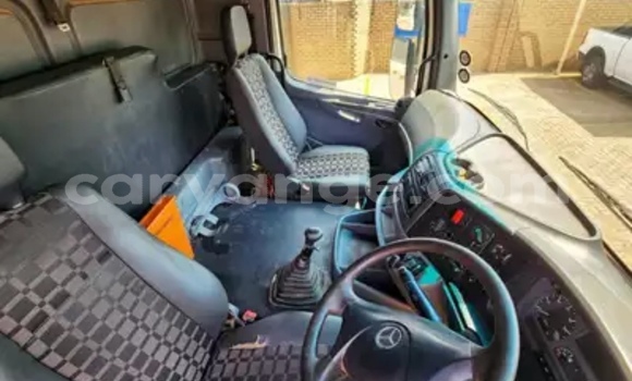 Buy Used Mercedes‒Benz Truck White Truck in Windhoek in Namibia Buy Used Mercedes‒Benz Truck White Truck in Windhoek in Namibia