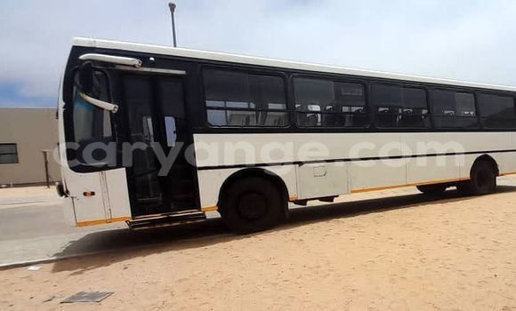 Acheter Occasion Voiture IVECO Massif Blanc à Walvis Bay, Namibie Acheter Occasion Voiture IVECO Massif Blanc à Walvis Bay, Namibie