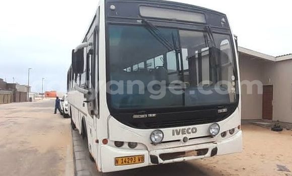 Acheter Occasion Voiture IVECO Massif Blanc à Walvis Bay, Namibie Acheter Occasion Voiture IVECO Massif Blanc à Walvis Bay, Namibie