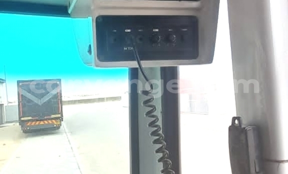 Acheter Occasion Voiture IVECO Massif Blanc à Walvis Bay, Namibie Acheter Occasion Voiture IVECO Massif Blanc à Walvis Bay, Namibie