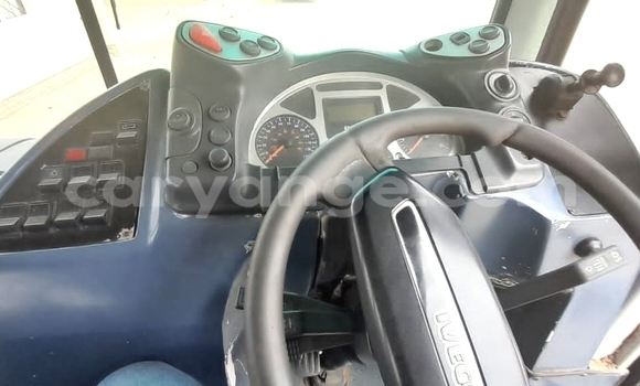 Acheter Occasion Voiture IVECO Massif Blanc à Walvis Bay, Namibie Acheter Occasion Voiture IVECO Massif Blanc à Walvis Bay, Namibie