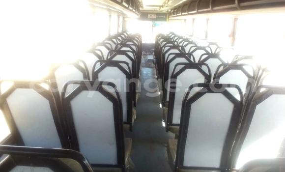 Acheter Occasion Voiture IVECO Massif Blanc à Walvis Bay, Namibie Acheter Occasion Voiture IVECO Massif Blanc à Walvis Bay, Namibie