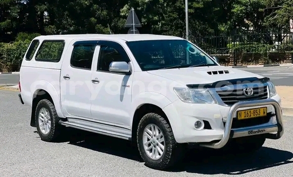 Acheter Occasion Voiture Toyota Hilux Blanc à Windhoek, Namibie Acheter Occasion Voiture Toyota Hilux Blanc à Windhoek, Namibie