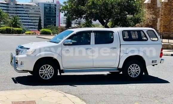 Acheter Occasion Voiture Toyota Hilux Blanc à Windhoek, Namibie Acheter Occasion Voiture Toyota Hilux Blanc à Windhoek, Namibie