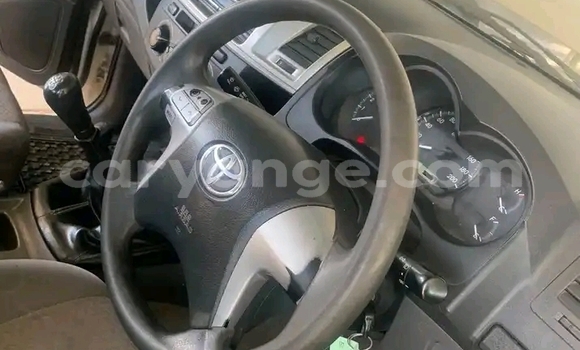 Acheter Occasion Voiture Toyota Hilux Blanc à Windhoek, Namibie Acheter Occasion Voiture Toyota Hilux Blanc à Windhoek, Namibie