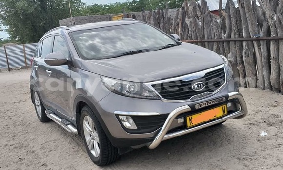 Buy Used Kia Carens Other Car in Windhoek in Namibia