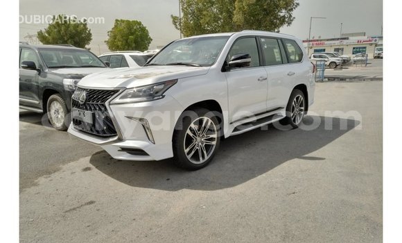 Acheter Import Voiture Lexus LX Blanc à Import - Dubai, Namibie Acheter Import Voiture Lexus LX Blanc à Import - Dubai, Namibie