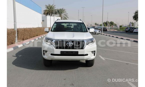 Acheter Import Voiture Toyota Prado Blanc à Import - Dubai, Namibie Acheter Import Voiture Toyota Prado Blanc à Import - Dubai, Namibie
