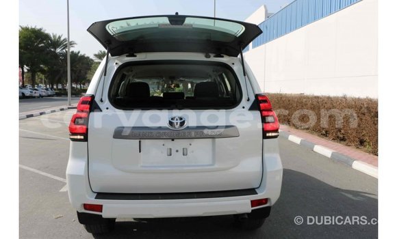 Acheter Import Voiture Toyota Prado Blanc à Import - Dubai, Namibie Acheter Import Voiture Toyota Prado Blanc à Import - Dubai, Namibie