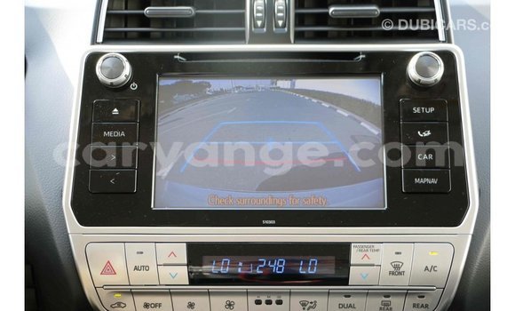 Acheter Import Voiture Toyota Prado Blanc à Import - Dubai, Namibie Acheter Import Voiture Toyota Prado Blanc à Import - Dubai, Namibie