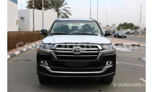 Acheter Import Voiture Toyota Land Cruiser Noir à Import - Dubai, Namibie Acheter Import Voiture Toyota Land Cruiser Noir à Import - Dubai, Namibie