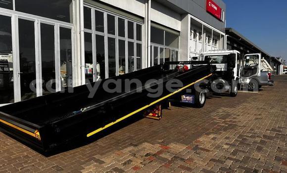 Buy Used Nissan UD White Truck in Windhoek in Namibia Buy Used Nissan UD White Truck in Windhoek in Namibia