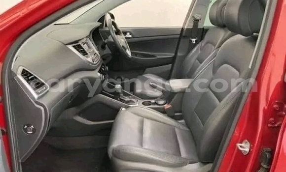 Acheter Occasion Voiture Hyundai Tucson Rouge à Gobabis, Omaheke Acheter Occasion Voiture Hyundai Tucson Rouge à Gobabis, Omaheke