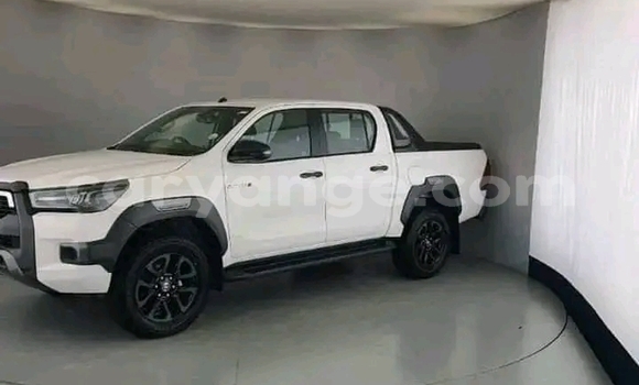 Acheter Occasion Voiture Toyota Hilux Blanc à Gobabis, Omaheke Acheter Occasion Voiture Toyota Hilux Blanc à Gobabis, Omaheke