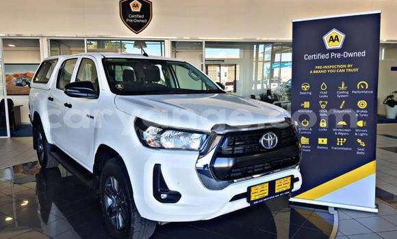Buy Used Toyota Hilux White Car in Gobabis in Omaheke Buy Used Toyota Hilux White Car in Gobabis in Omaheke
