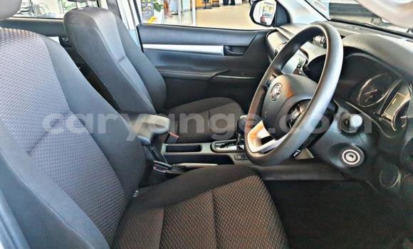 Buy Used Toyota Hilux White Car in Gobabis in Omaheke Buy Used Toyota Hilux White Car in Gobabis in Omaheke