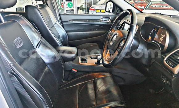 Acheter Occasion Voiture Jeep Grand Cherokee Blanc à Gobabis, Omaheke Acheter Occasion Voiture Jeep Grand Cherokee Blanc à Gobabis, Omaheke