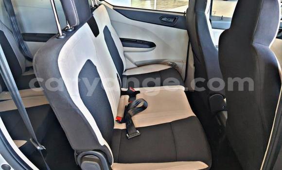 Buy Used Renault Twingo Silver Car in Gobabis in Omaheke Buy Used Renault Twingo Silver Car in Gobabis in Omaheke