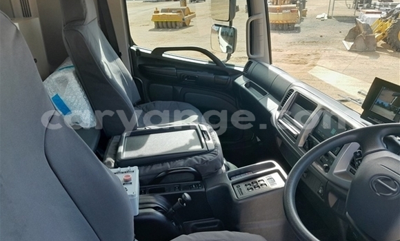 Buy Used Hino 300 Series White Truck in Windhoek in Namibia Buy Used Hino 300 Series White Truck in Windhoek in Namibia