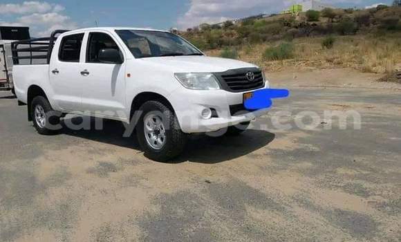 Acheter Occasion Voiture Toyota Dolphin Blanc à Henties Bay, Erongo Acheter Occasion Voiture Toyota Dolphin Blanc à Henties Bay, Erongo
