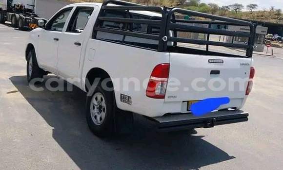 Acheter Occasion Voiture Toyota Dolphin Blanc à Henties Bay, Erongo Acheter Occasion Voiture Toyota Dolphin Blanc à Henties Bay, Erongo