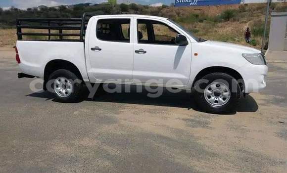 Acheter Occasion Voiture Toyota Dolphin Blanc à Henties Bay, Erongo Acheter Occasion Voiture Toyota Dolphin Blanc à Henties Bay, Erongo