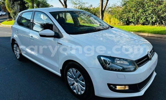 Acheter Occasion Voiture Volkswagen Polo Blanc à Grootfontein, Namibie Acheter Occasion Voiture Volkswagen Polo Blanc à Grootfontein, Namibie