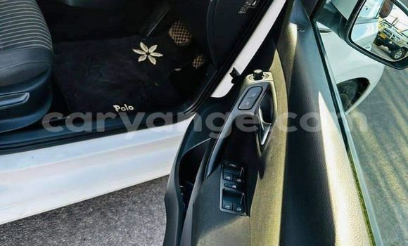 Acheter Occasion Voiture Volkswagen Polo Blanc à Grootfontein, Namibie Acheter Occasion Voiture Volkswagen Polo Blanc à Grootfontein, Namibie
