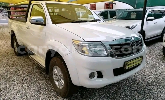 Buy Used Toyota Hilux White Car in Windhoek in Namibia Buy Used Toyota Hilux White Car in Windhoek in Namibia