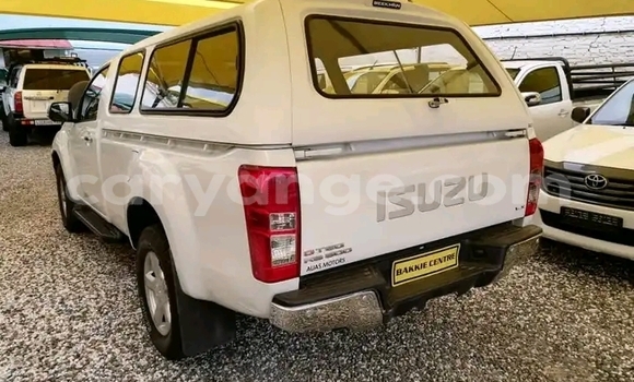 Buy Used Isuzu KB White Car in Windhoek in Namibia Buy Used Isuzu KB White Car in Windhoek in Namibia