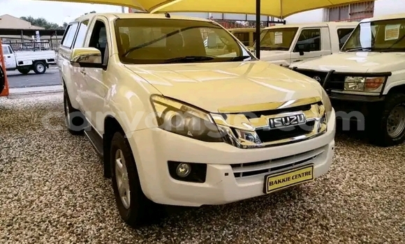Buy Used Isuzu KB White Car in Windhoek in Namibia Buy Used Isuzu KB White Car in Windhoek in Namibia