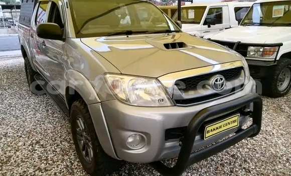 Buy Used Toyota Hilux Silver Car in Windhoek in Namibia Buy Used Toyota Hilux Silver Car in Windhoek in Namibia