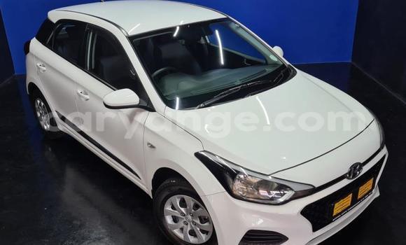 Buy Used Hyundai I20 White Car in Gobabis in Omaheke Buy Used Hyundai I20 White Car in Gobabis in Omaheke
