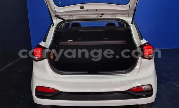 Buy Used Hyundai I20 White Car in Gobabis in Omaheke Buy Used Hyundai I20 White Car in Gobabis in Omaheke