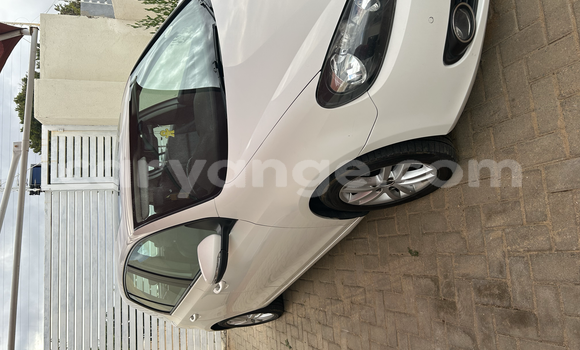 Acheter Import Voiture Volkswagen Golf Blanc à Windhoek, Namibie Acheter Import Voiture Volkswagen Golf Blanc à Windhoek, Namibie