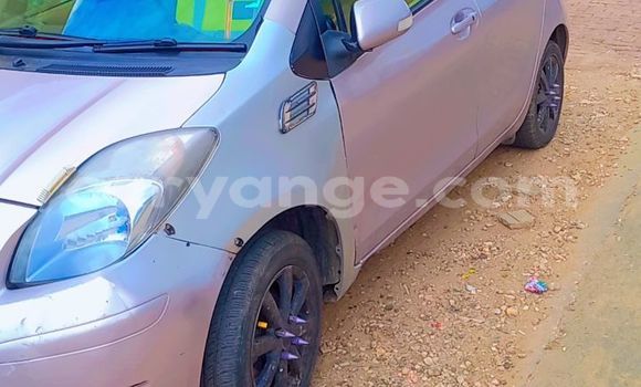 Acheter Occasion Voiture Toyota Vitz Beige à Windhoek, Namibie Acheter Occasion Voiture Toyota Vitz Beige à Windhoek, Namibie