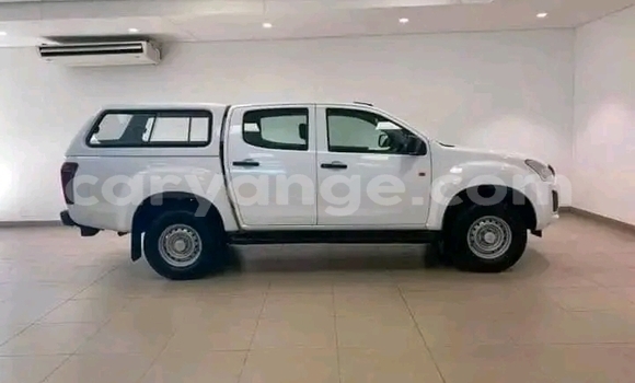 Buy Used Isuzu D–MAX White Car in Gobabis in Omaheke Buy Used Isuzu D–MAX White Car in Gobabis in Omaheke