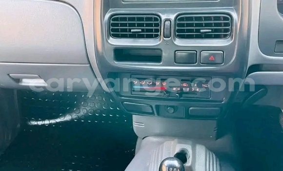 Buy Used Nissan NP 300 White Car in Gobabis in Omaheke Buy Used Nissan NP 300 White Car in Gobabis in Omaheke