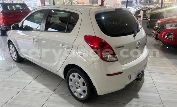 Buy Used Hyundai I20 White Car in Gobabis in Omaheke Buy Used Hyundai I20 White Car in Gobabis in Omaheke