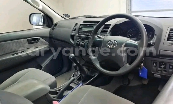 Buy Used Toyota Hilux White Car in Gobabis in Omaheke Buy Used Toyota Hilux White Car in Gobabis in Omaheke