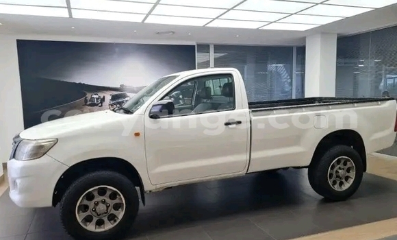 Buy Used Toyota Hilux White Car in Gobabis in Omaheke Buy Used Toyota Hilux White Car in Gobabis in Omaheke