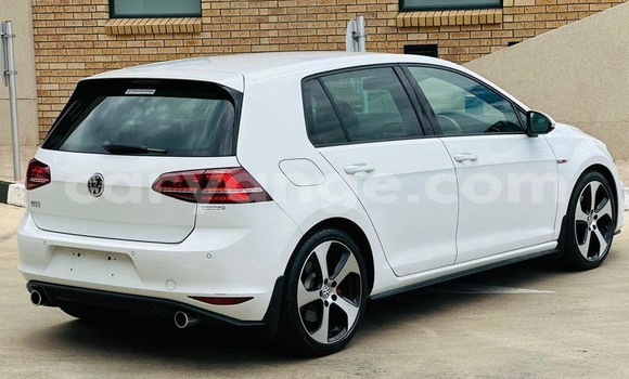 Acheter Occasion Voiture Volkswagen Golf Blanc à Henties Bay, Erongo Acheter Occasion Voiture Volkswagen Golf Blanc à Henties Bay, Erongo