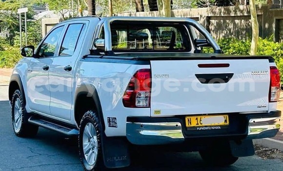 Acheter Occasion Voiture Toyota Hilux Blanc à Henties Bay, Erongo Acheter Occasion Voiture Toyota Hilux Blanc à Henties Bay, Erongo