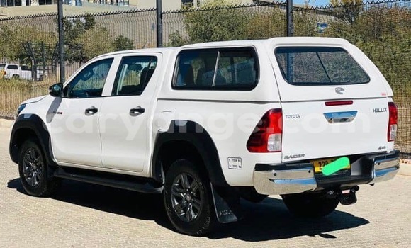 Acheter Occasion Voiture Toyota Hilux Blanc à Gobabis, Omaheke Acheter Occasion Voiture Toyota Hilux Blanc à Gobabis, Omaheke