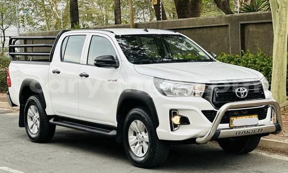 Buy Used Toyota Hilux White Car in Henties Bay in Erongo