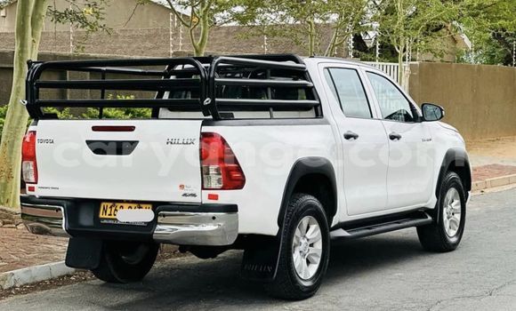 Acheter Occasion Voiture Toyota Hilux Blanc à Henties Bay, Erongo Acheter Occasion Voiture Toyota Hilux Blanc à Henties Bay, Erongo