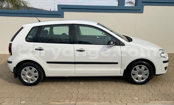 Acheter Occasion Voiture Volkswagen Polo Blanc à Grootfontein, Namibie Acheter Occasion Voiture Volkswagen Polo Blanc à Grootfontein, Namibie