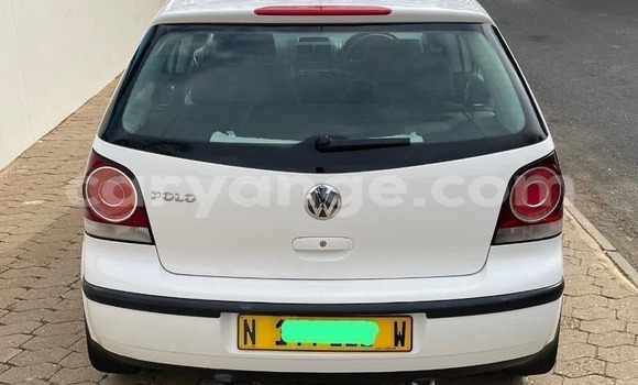 Acheter Occasion Voiture Volkswagen Polo Blanc à Grootfontein, Namibie Acheter Occasion Voiture Volkswagen Polo Blanc à Grootfontein, Namibie