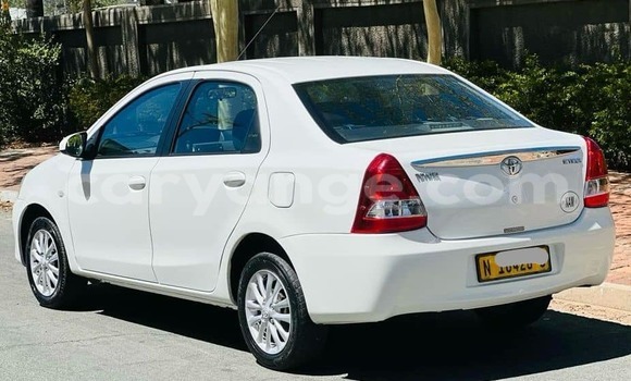 Acheter Occasion Voiture Toyota Etios Blanc à Gobabis, Omaheke Acheter Occasion Voiture Toyota Etios Blanc à Gobabis, Omaheke