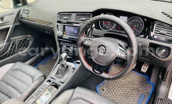 Acheter Occasion Voiture Volkswagen Golf Blanc à Grootfontein, Namibie Acheter Occasion Voiture Volkswagen Golf Blanc à Grootfontein, Namibie